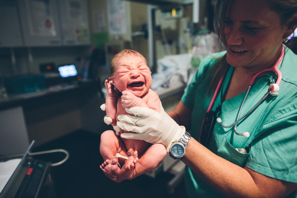 newborn assessment Albany NY birth photographer