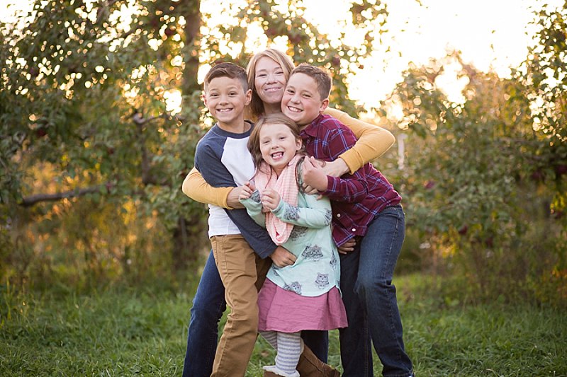 Family photos in Lindsey's Apple Orchard