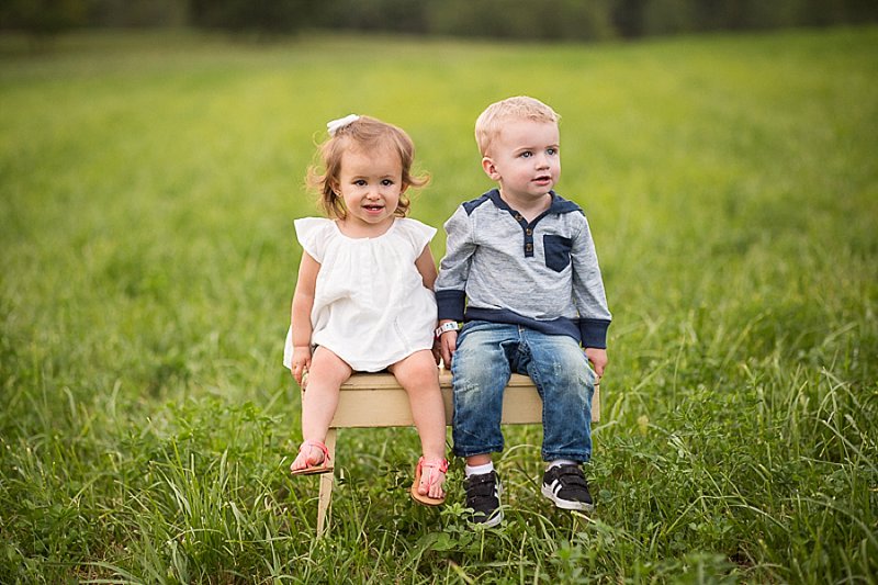 Family photos on a farm in Clifton Park, New York