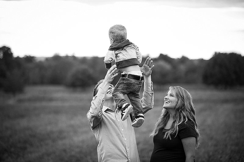 Family photos on a farm in Clifton Park, New York