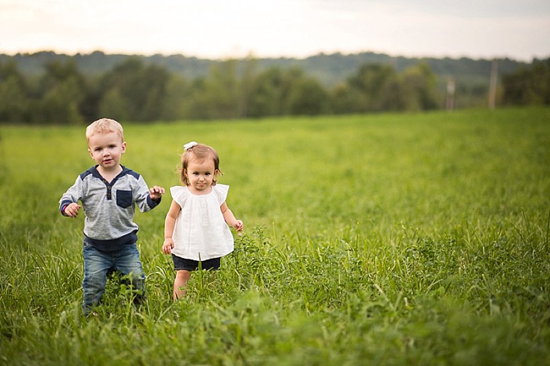 Family photos on a farm in Clifton Park, New York