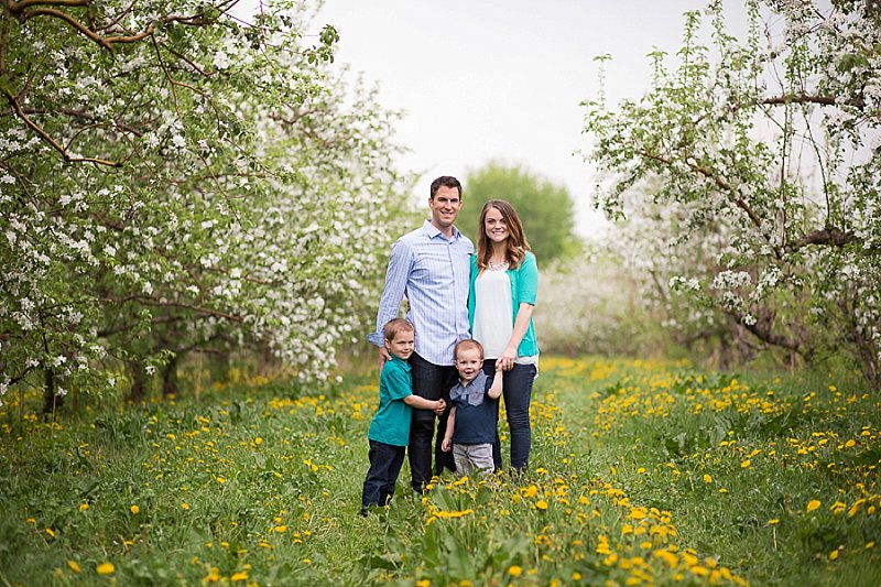 Rexford, New York family photography in Lindsey's Apple Orchard