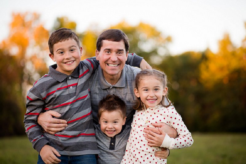 Outdoor family and children's photos at Garnsey Park in Clifton Park, NY