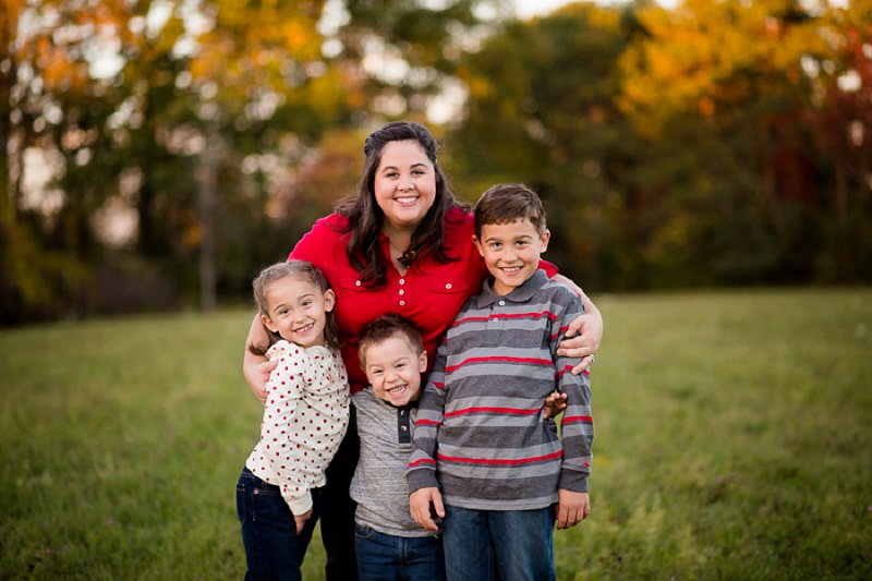 Outdoor family and children's photos at Garnsey Park in Clifton Park, NY