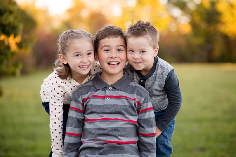 Outdoor family and children's photos at Garnsey Park in Clifton Park, NY