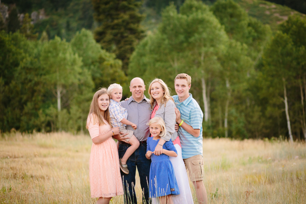 Family of 6 together in Utah mountains