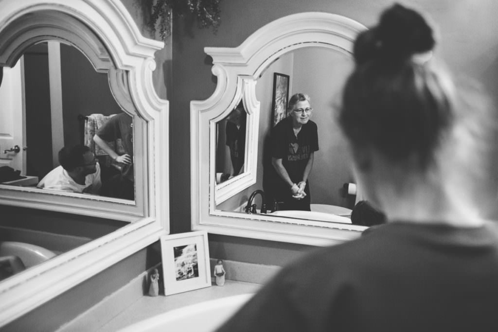 mirror reflection of midwife