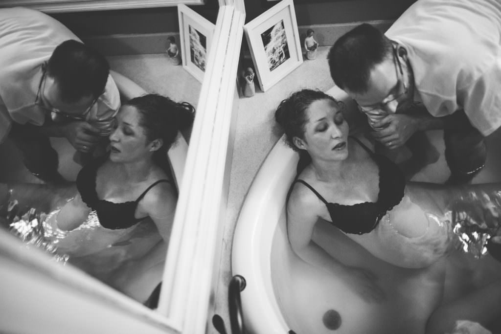 mirror reflection during water home birth