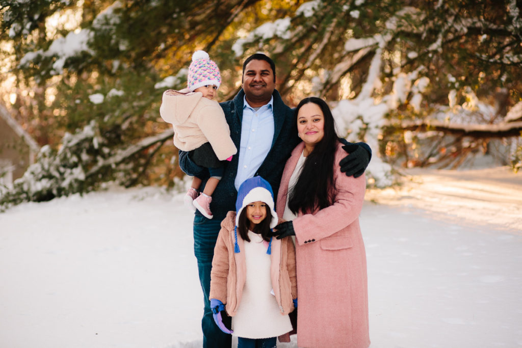 snowy family picture Saratoga NY Family photographer
